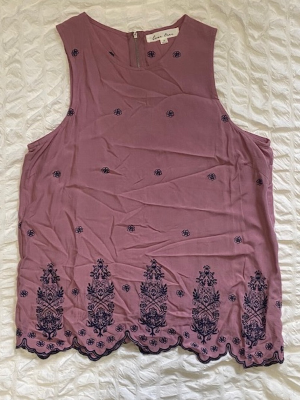 Love Tree Embroidered Sleeveless Blouse in Mauve & Navy - Size Medium